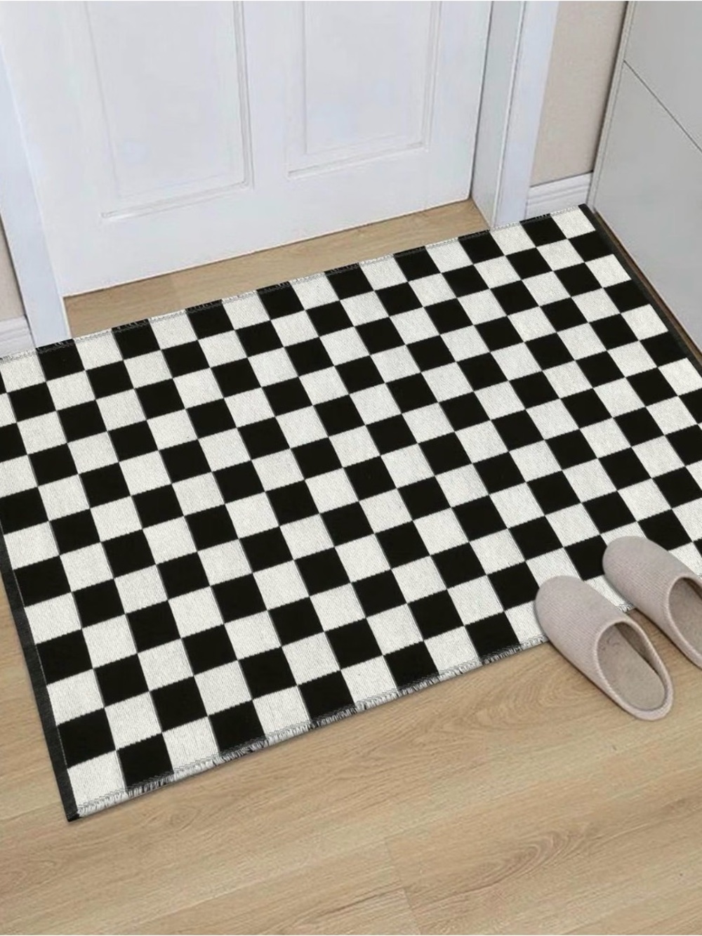 Checkerboard Rug, 2x3 Ft - Picture 6 of 9